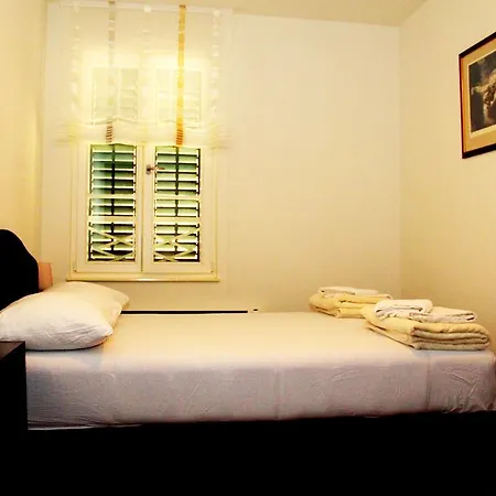 Promenade Apartment *